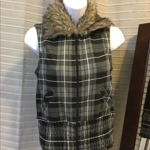 Women’s Plaid Vest